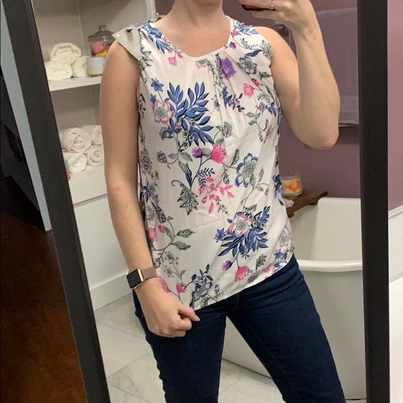 Floral sleeveless top - Picture 5 of 5